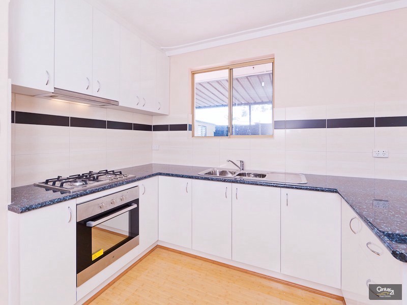 27 Lindy Way, Camillo WA 6111