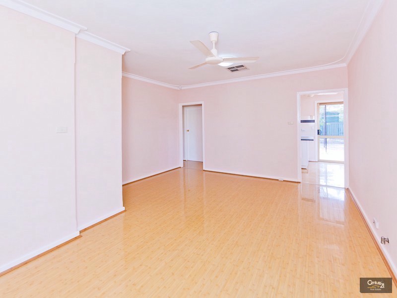 27 Lindy Way, Camillo WA 6111