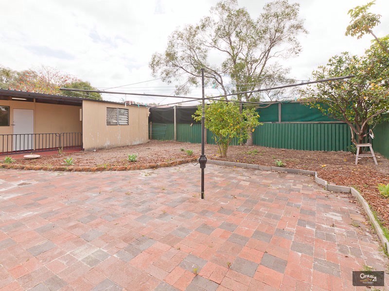 27 Lindy Way, Camillo WA 6111