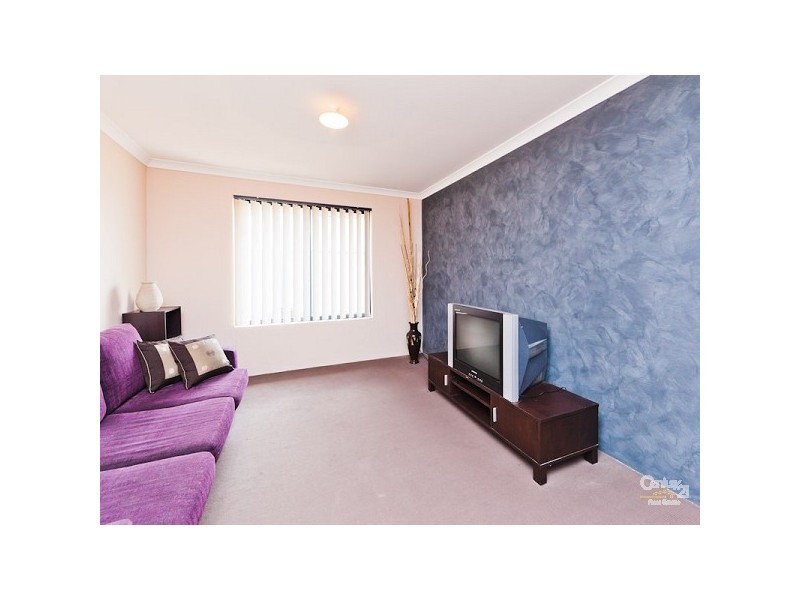 25 Glasgow Way, Seville Grove WA 6112