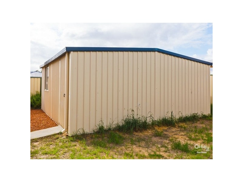 25 Glasgow Way, Seville Grove WA 6112