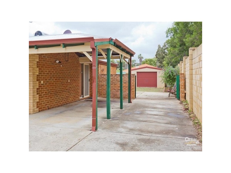 8 Skye Close, Camillo WA 6111