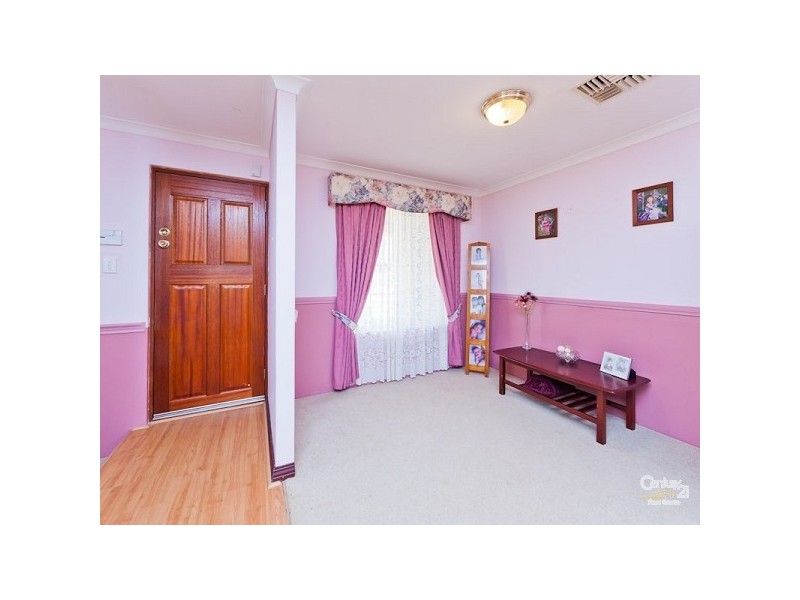 8 Skye Close, Camillo WA 6111
