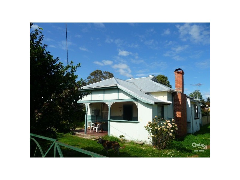 24 Sixth Road, Armadale WA 6112