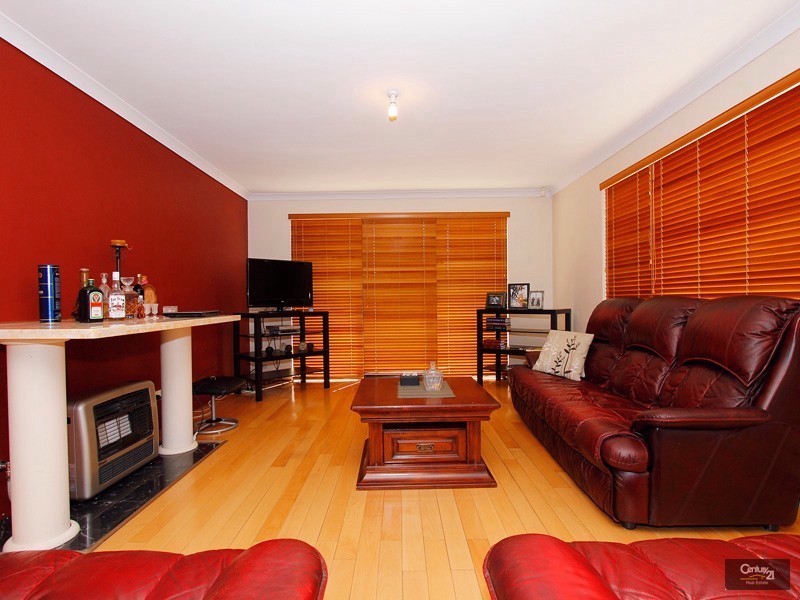 8 Cabra Avenue, Seville Grove WA 6112