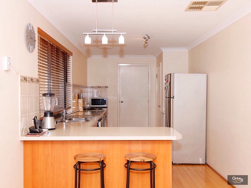 8 Cabra Avenue, Seville Grove WA 6112