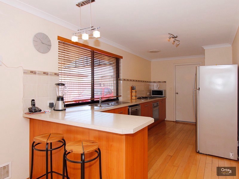 8 Cabra Avenue, Seville Grove WA 6112