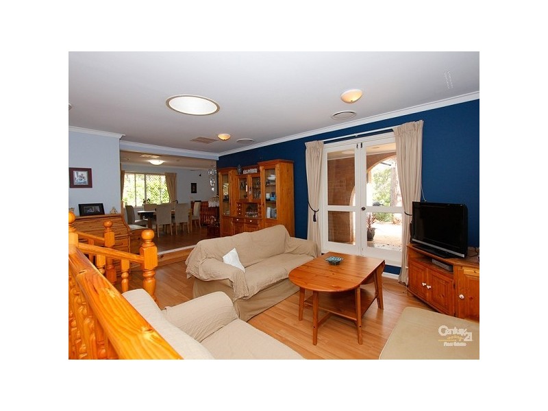 17 Kurrajong Street, Roleystone WA 6111