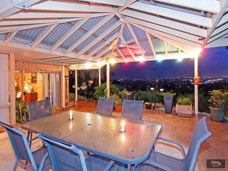 18 Chardonnay Grove, Mount Nasura WA 6112