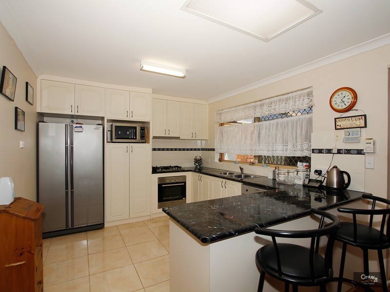 53 Inverness Circle, Camillo WA 6111