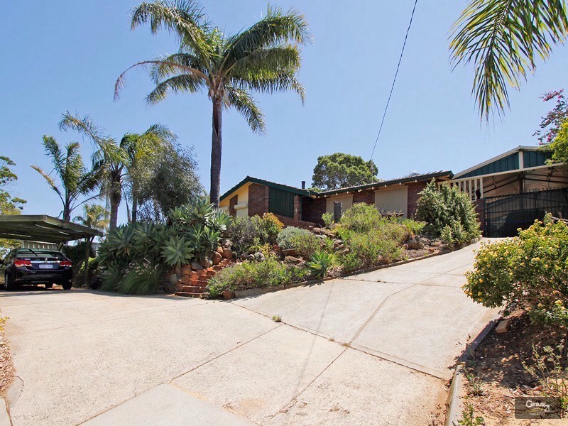 13 Barranduna Drive, Mount Nasura WA 6112