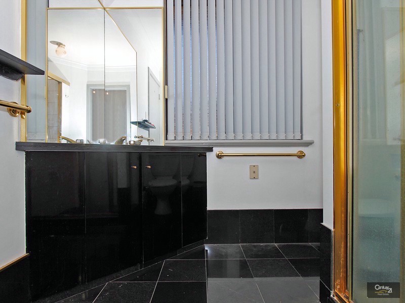 13 Barranduna Drive, Mount Nasura WA 6112