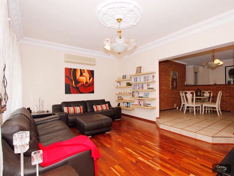 101 Burrows Retreat, Bedfordale WA 6112