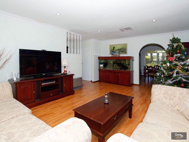 79 Lyrebird Way, Thornlie WA 6108