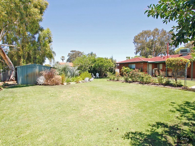 79 Lyrebird Way, Thornlie WA 6108