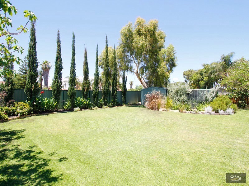 79 Lyrebird Way, Thornlie WA 6108