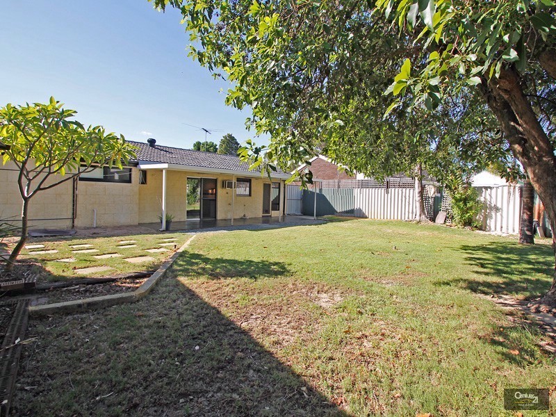 44 Waratah Drive, Camillo WA 6111