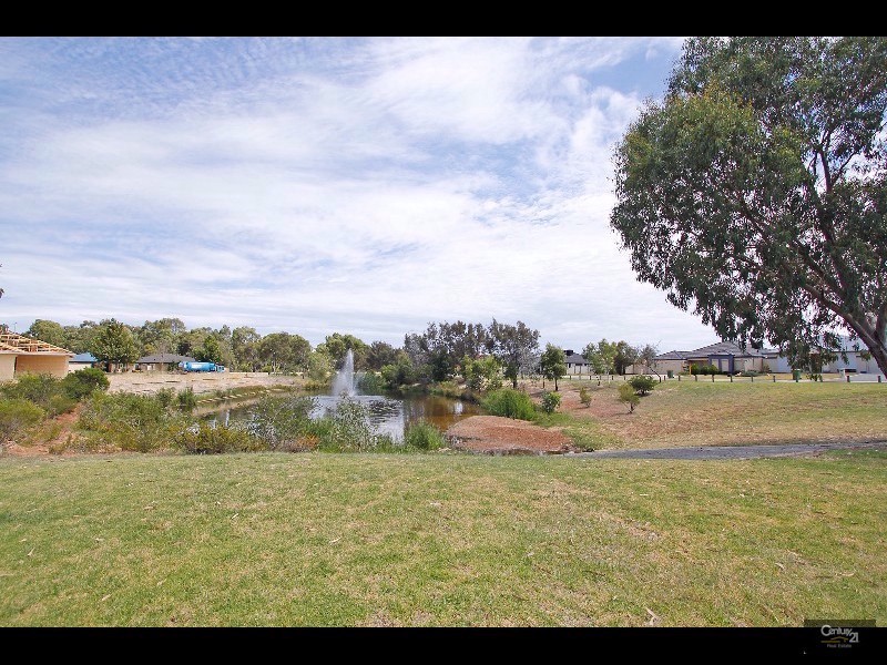 17 Teal Brook Circle, Seville Grove WA 6112