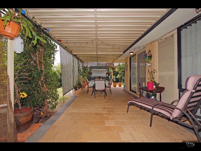 17 Teal Brook Circle, Seville Grove WA 6112