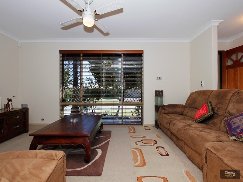 28 Eureka Place, Seville Grove WA 6112