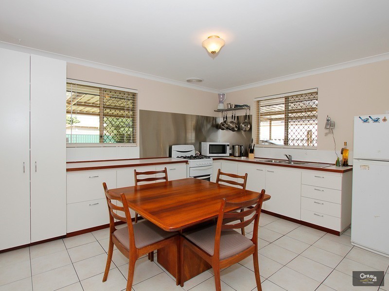 28 Eureka Place, Seville Grove WA 6112