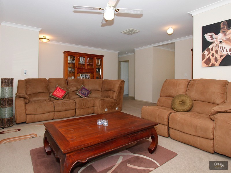 28 Eureka Place, Seville Grove WA 6112