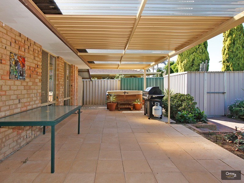 28 Eureka Place, Seville Grove WA 6112