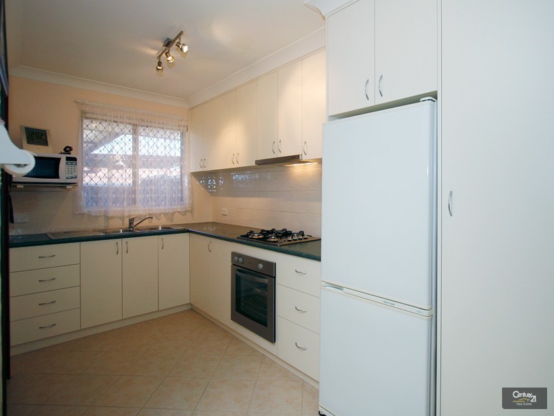 4/6 Toorak Road, Armadale WA 6112