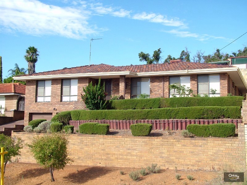 26 Ashley Drive, Kelmscott WA 6111