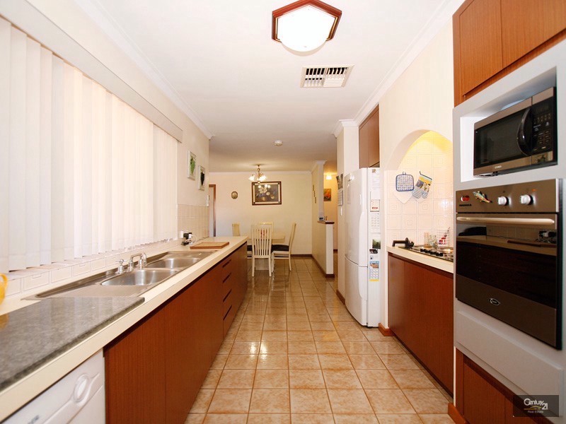 26 Ashley Drive, Kelmscott WA 6111