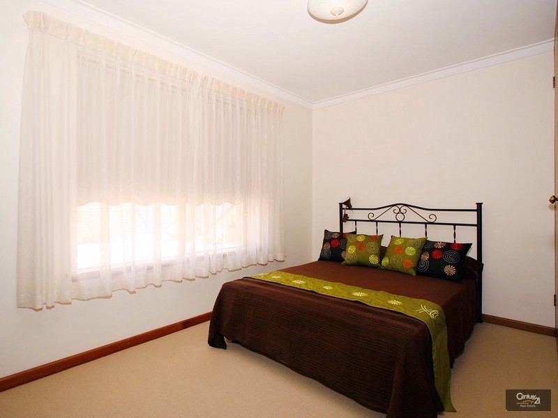26 Ashley Drive, Kelmscott WA 6111