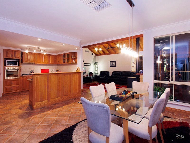 58  Carrick Road, Mount Richon WA 6112