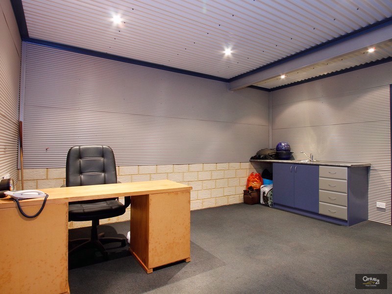 58  Carrick Road, Mount Richon WA 6112