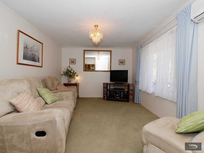 42 Chidzey Drive, Seville Grove WA 6112