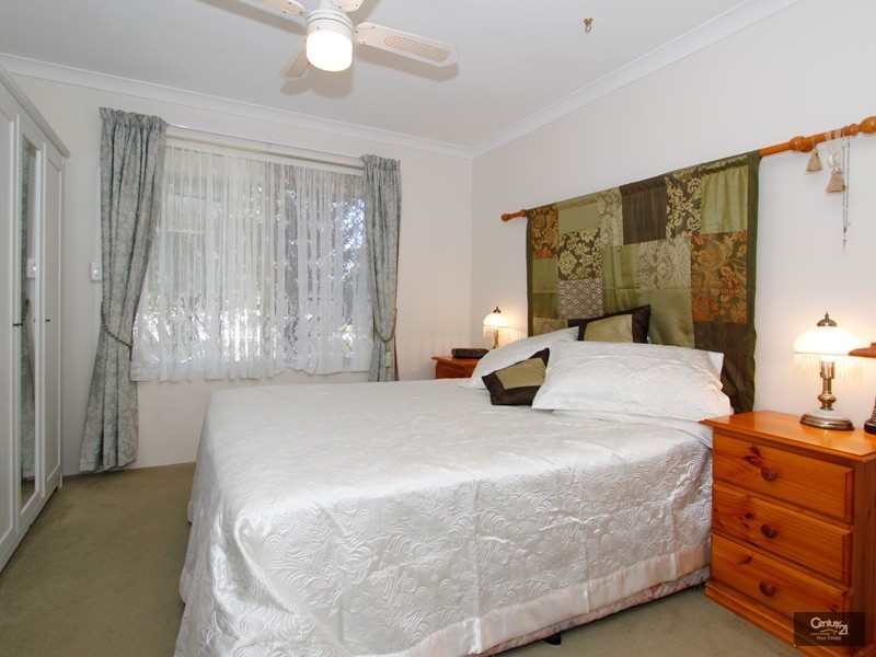 42 Chidzey Drive, Seville Grove WA 6112