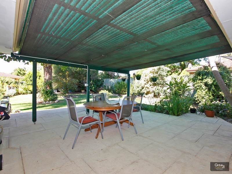 42 Chidzey Drive, Seville Grove WA 6112