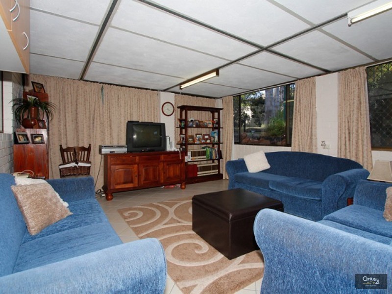 6 Deakin Court, Kelmscott WA 6111