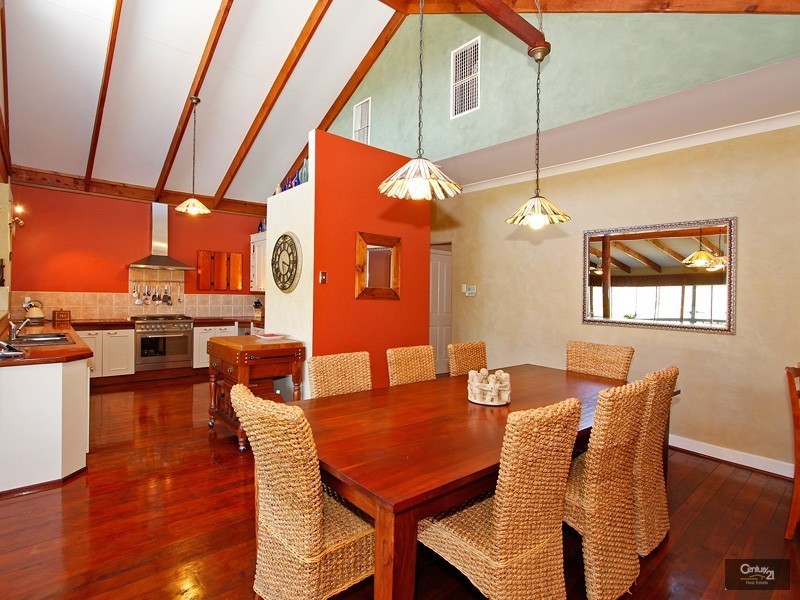 94 Roberts Road, Kelmscott WA 6111