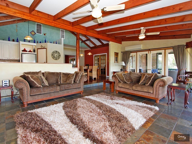 94 Roberts Road, Kelmscott WA 6111