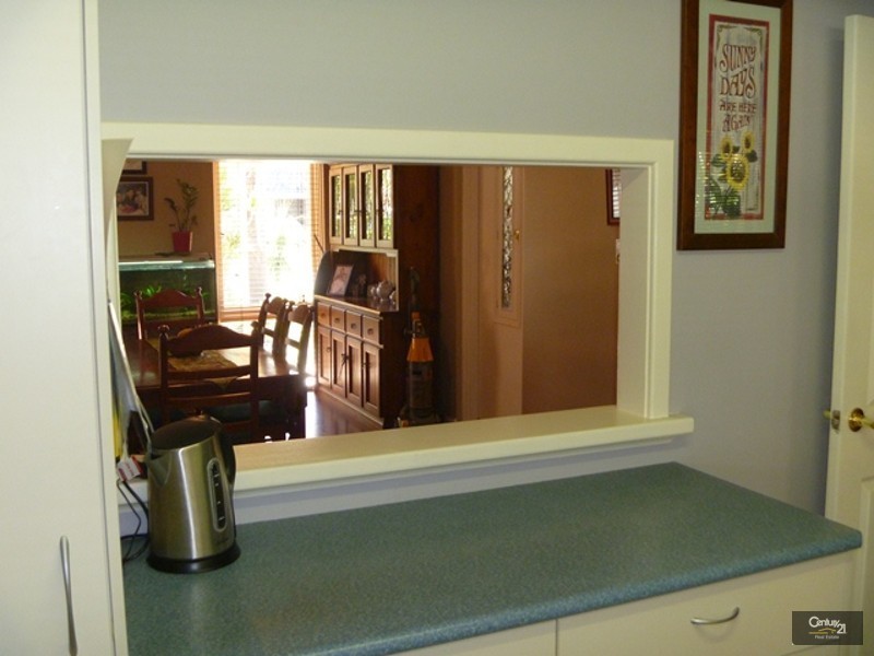 3 Tara Way, Kelmscott WA 6111