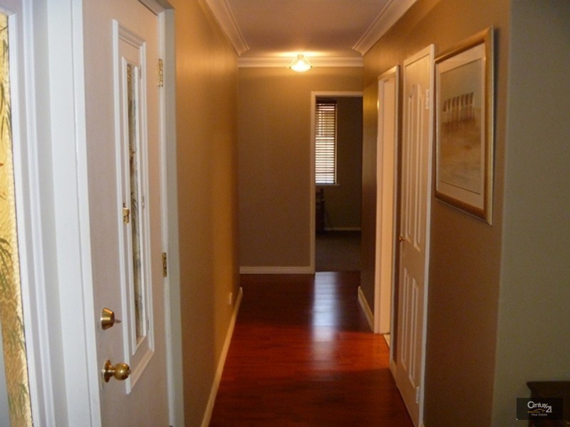 3 Tara Way, Kelmscott WA 6111