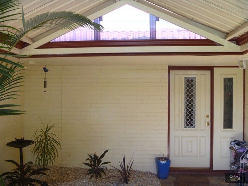 3 Tara Way, Kelmscott WA 6111