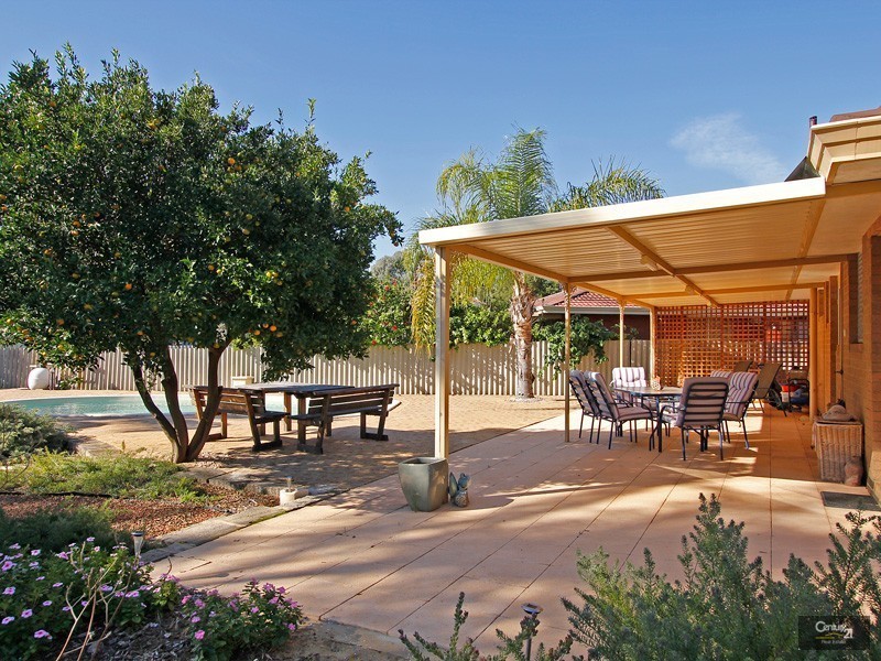 68 Lowana Way, Armadale WA 6112