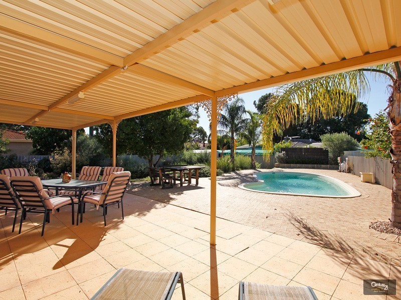 68 Lowana Way, Armadale WA 6112