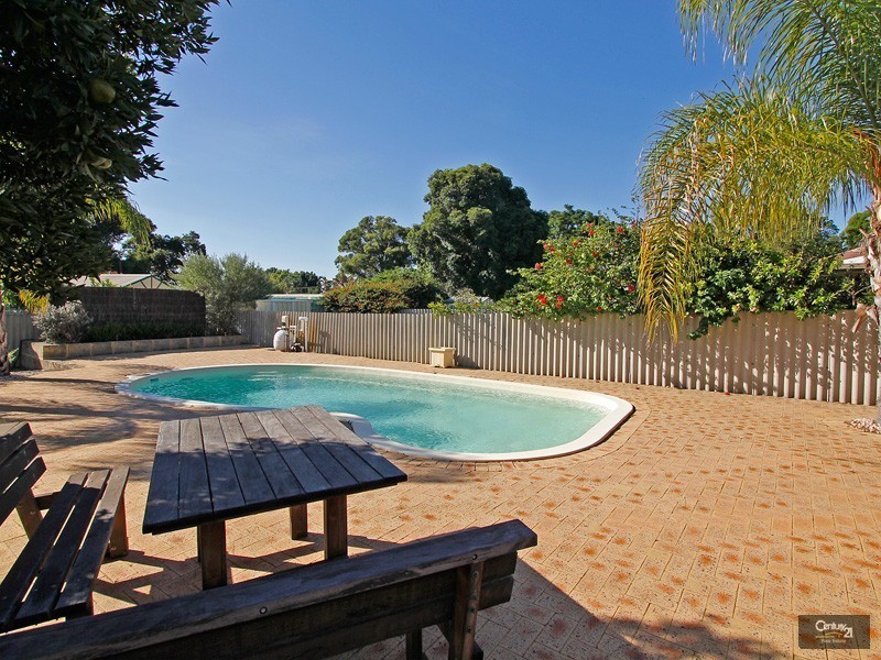 68 Lowana Way, Armadale WA 6112