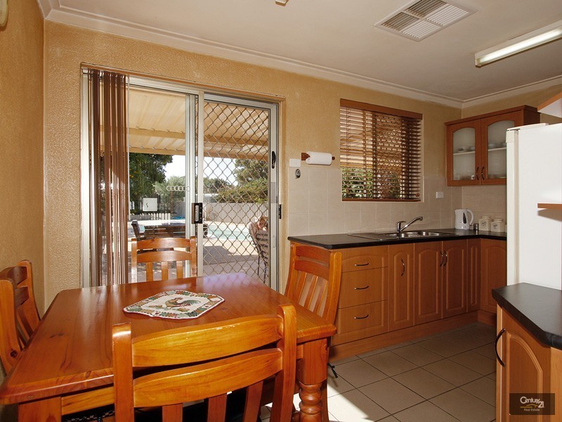 68 Lowana Way, Armadale WA 6112