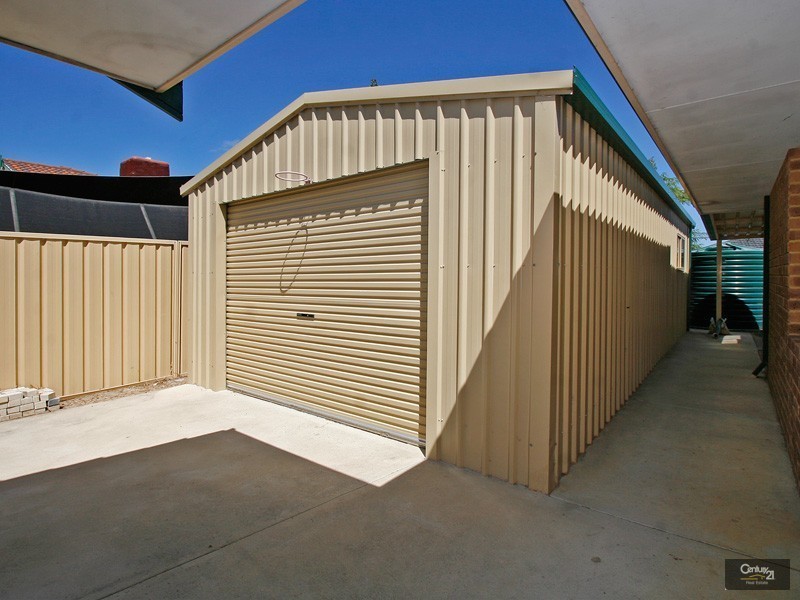 391 Westfield Road, Seville Grove WA 6112