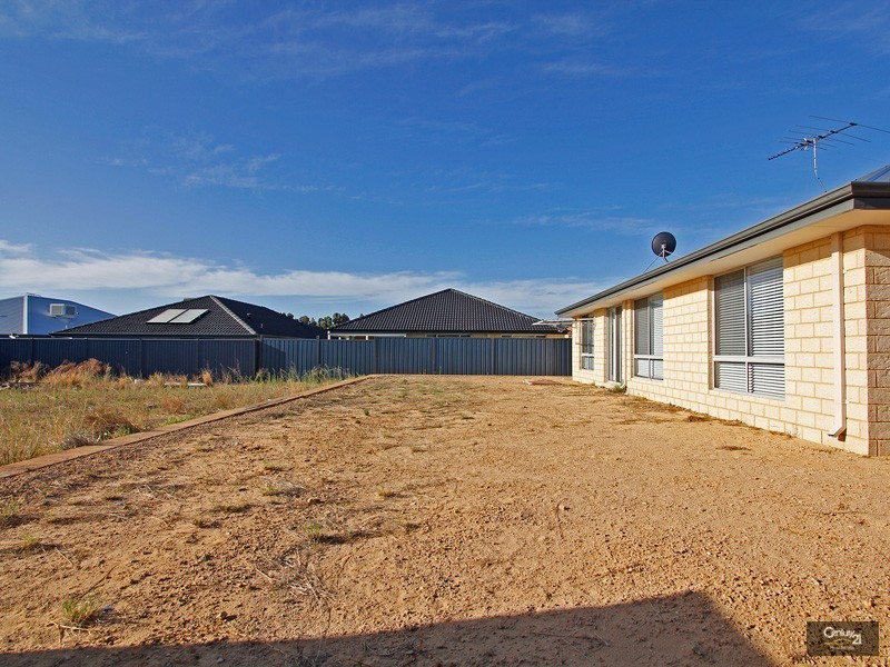 16 Portwine Avenue, Byford WA 6122