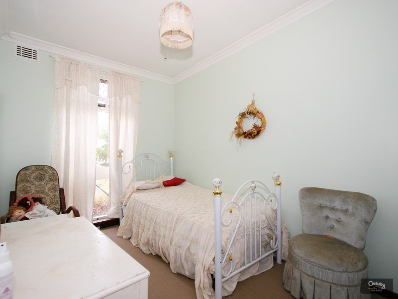 8 Beckenham Street, Beckenham WA 6107