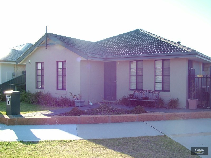 27 Peppies Crescent, Byford WA 6122